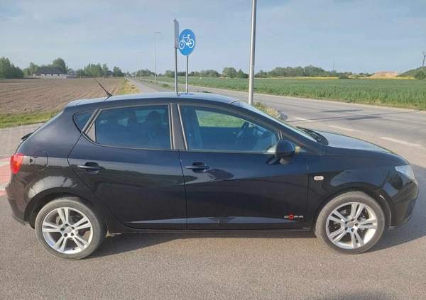 Seat Ibiza cena 23000 przebieg: 157000, rok produkcji 2011 z Płock małe 79